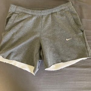 VINTAGE NIKE SHORTS Y2K